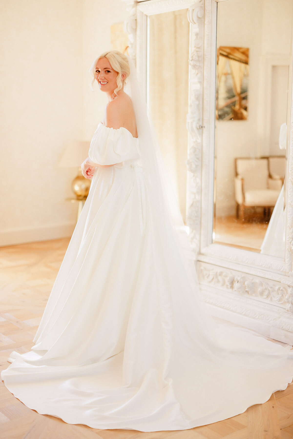 Modern_Chic_Chateau_Valouze_Destination_Wedding_Photographer-73