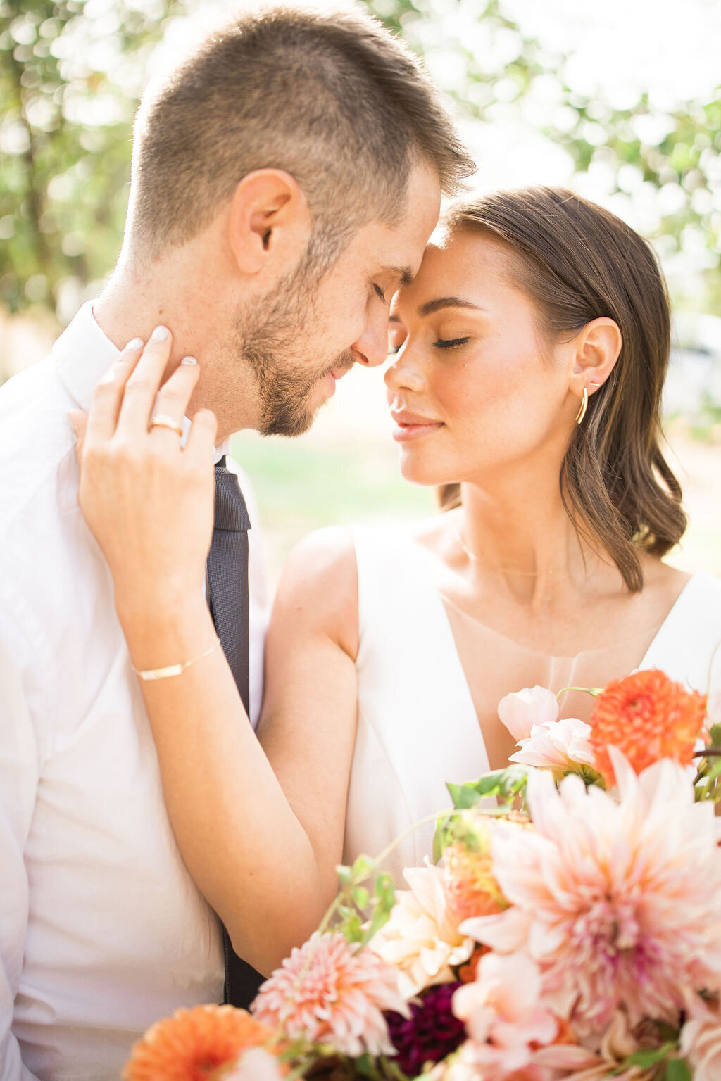 blush-peach-bridal-bouquet