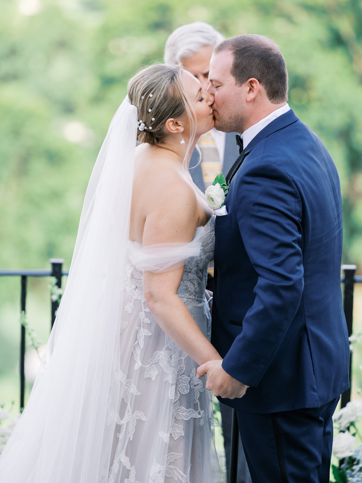 Anne-Troxel-Pittsburgh-Wedding-Photography-Pittsburgh-Field-Club-LGBTQ-Floral-timeless-photos-48