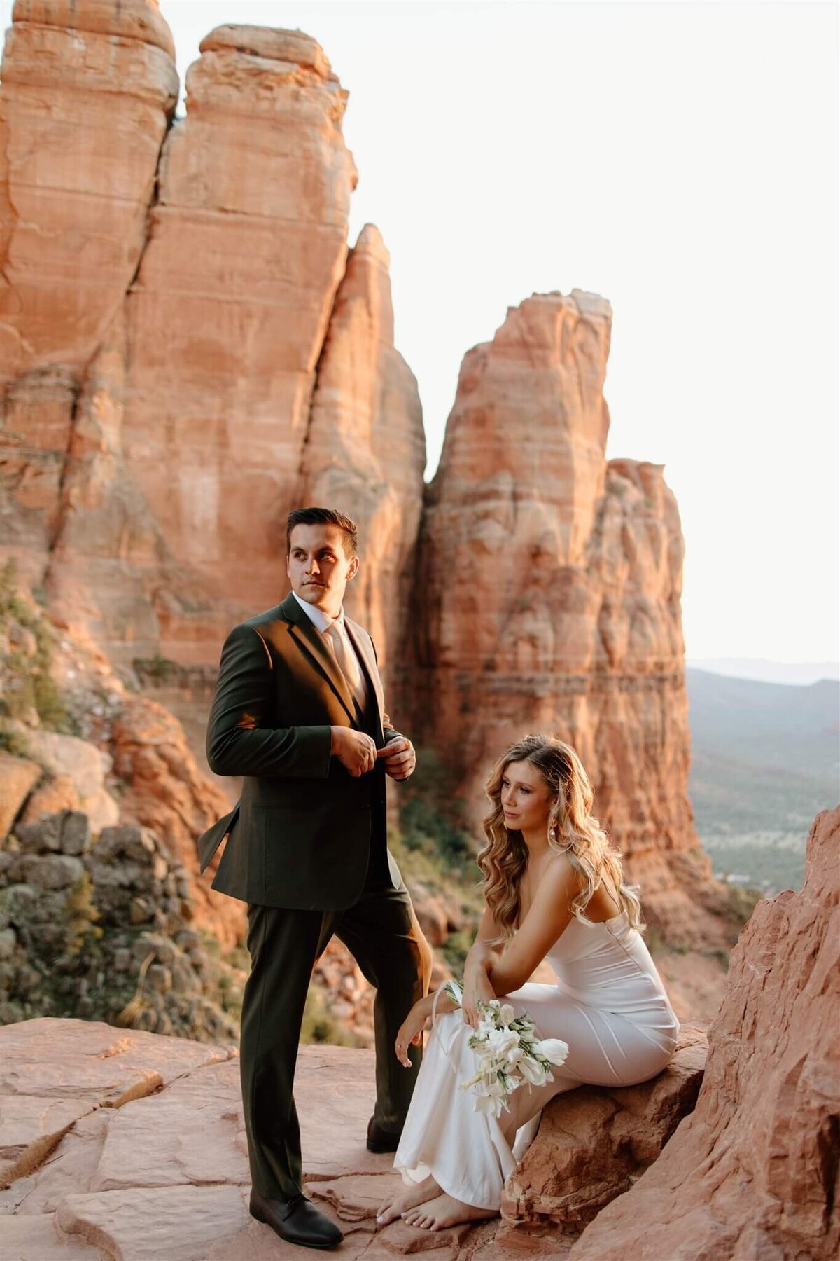 tinted-events-design-and-planning-sedona-wedding-photography-memories-by-lindsay-cathedral-rock-destination-wedding-planning-