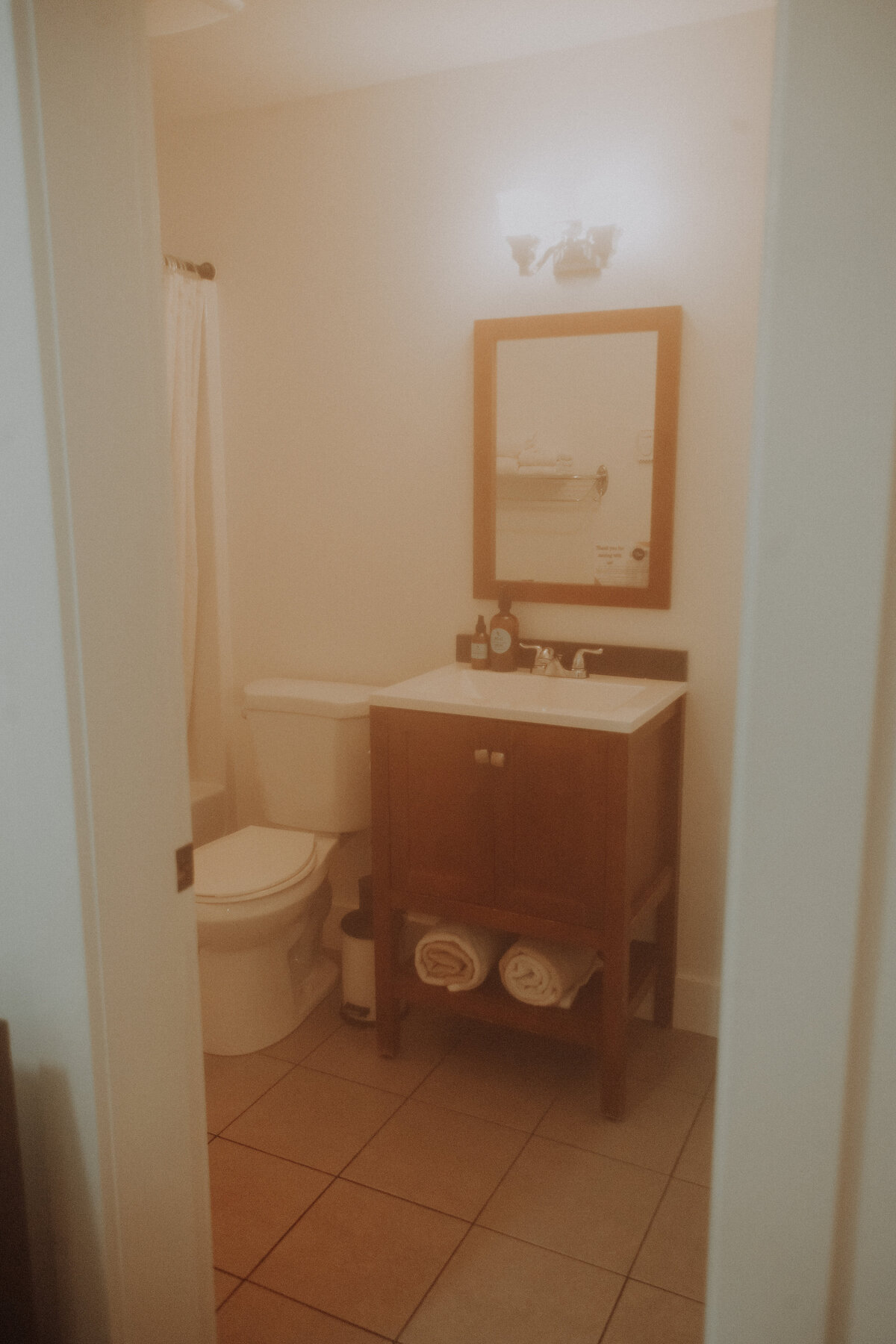 Sleepy Bear Guest House Airbnb Photography Session Ucluelet British Columbia 45449