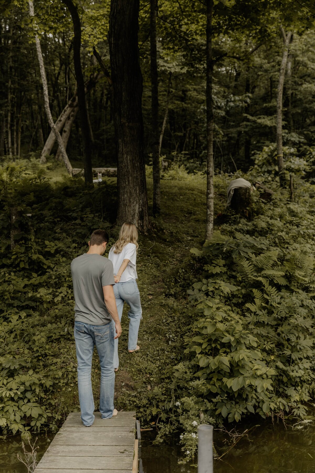private-pond-couples-session-28