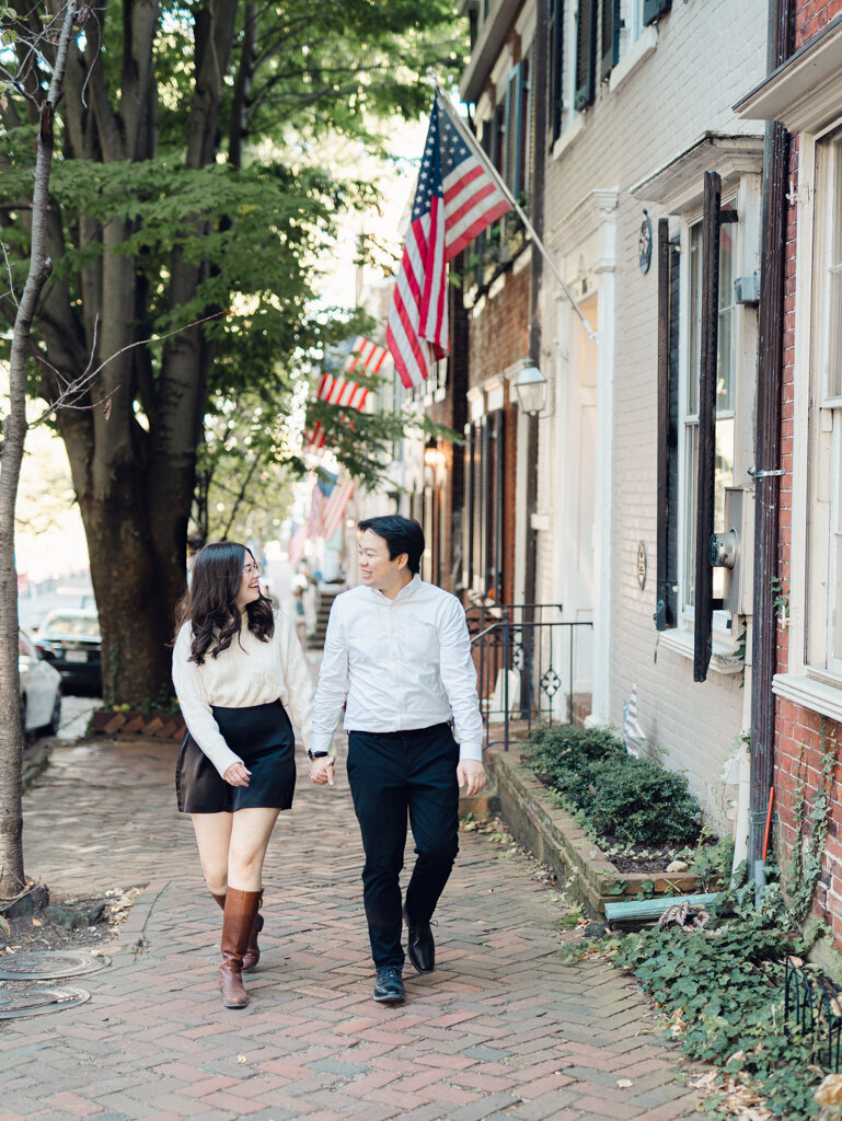 Chelsea&Wes-OldTownAlexandriaEngagementSession-BaltimoreMarylandHybridWeddingPhotographer-NicoleSimenskyPhotography-5