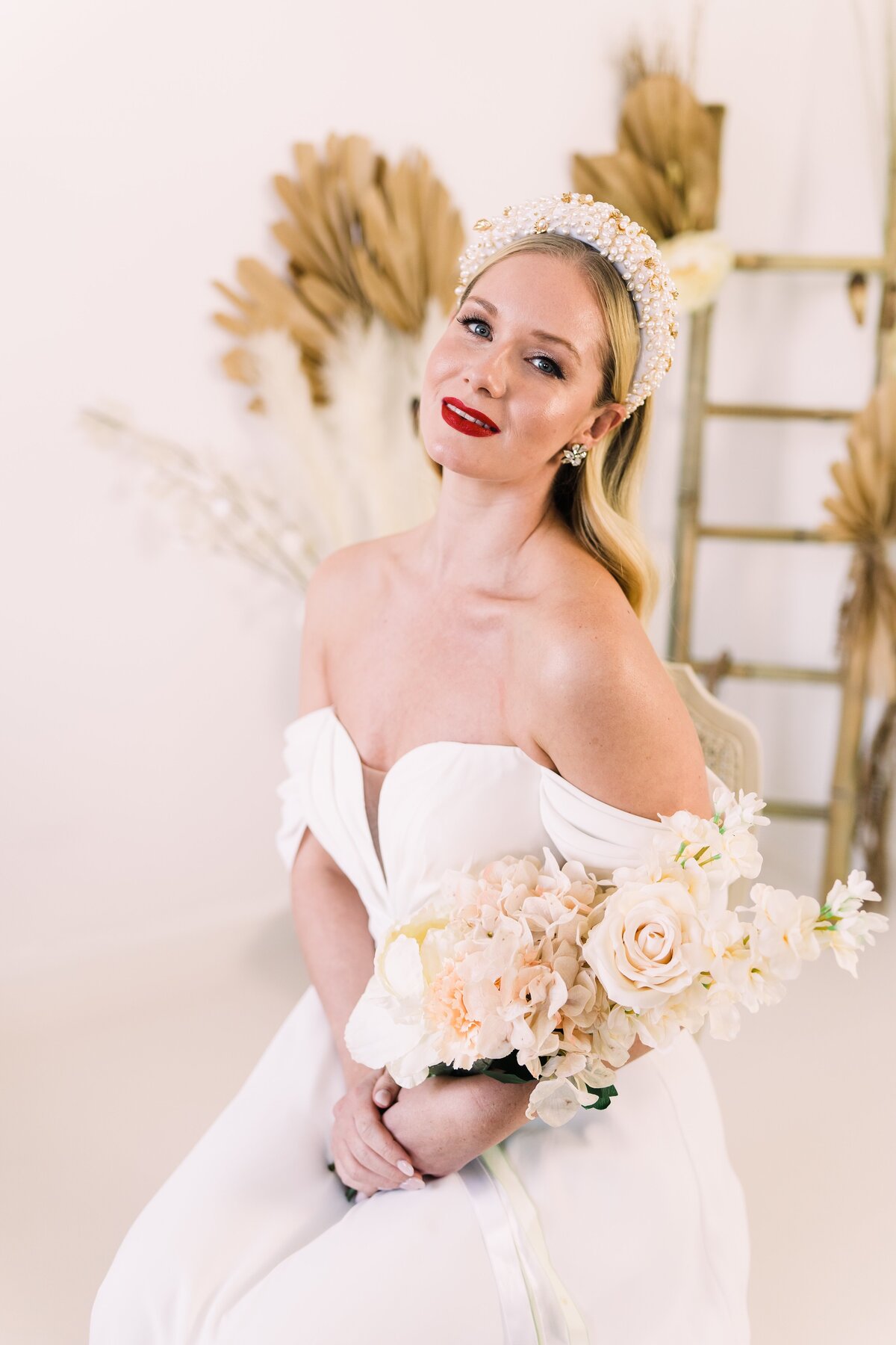 BRIDES-BY-DEMI-RED-LIP-HOLLYWOOD-BRIDAL-LOOK-18
