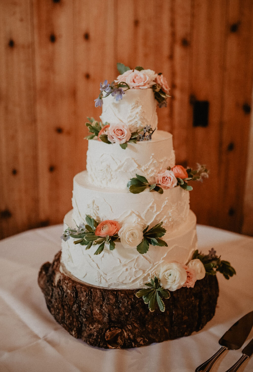 wedding-cake-flowers