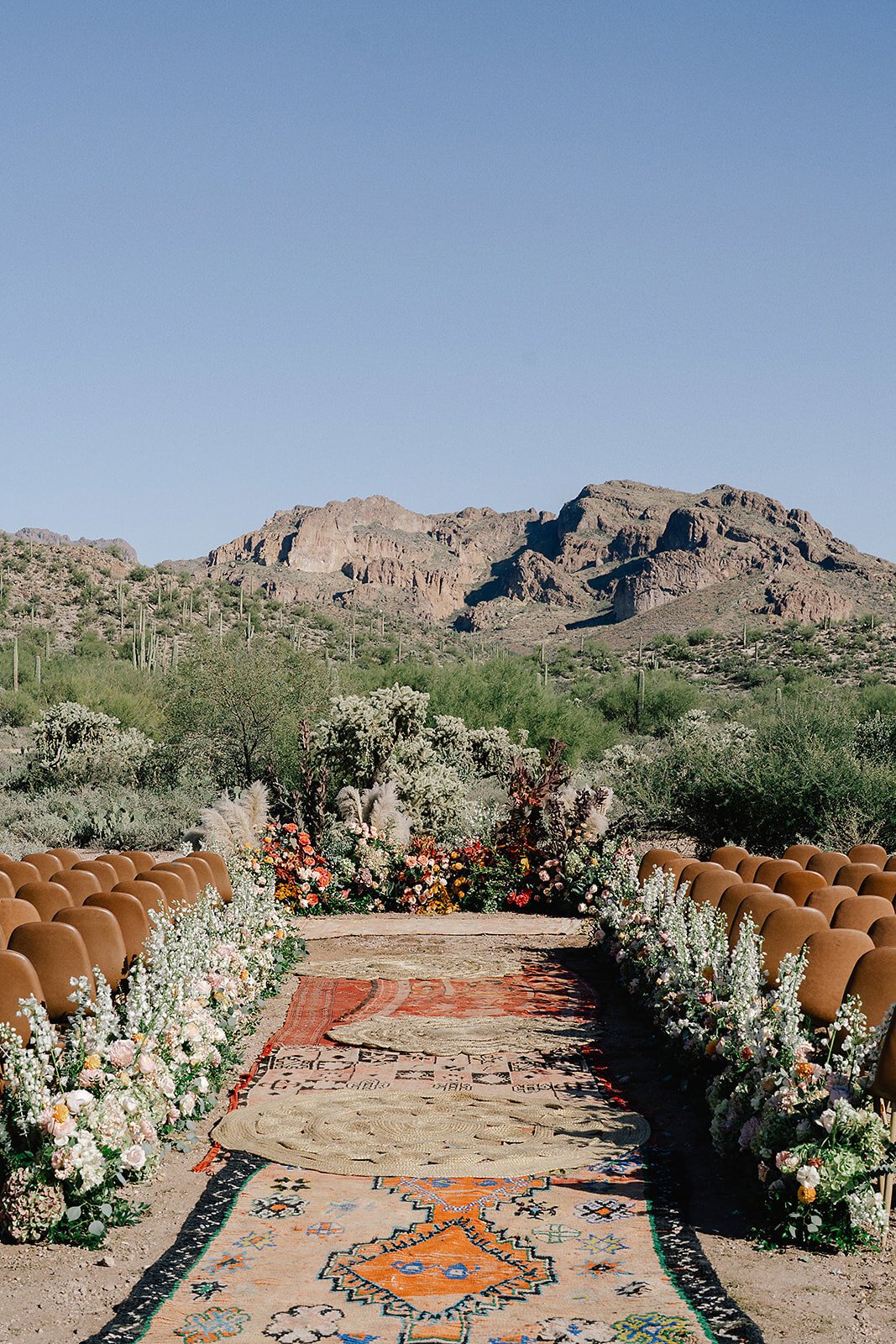 Nell+Matt_SuperstitionDesertAZWedding_2022_MASHAIDA-379