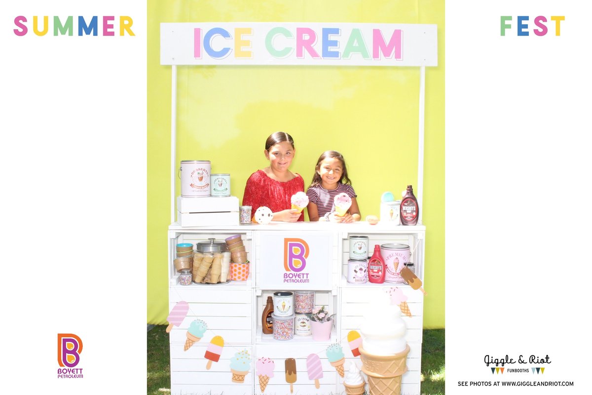 ice cream theme photo booth