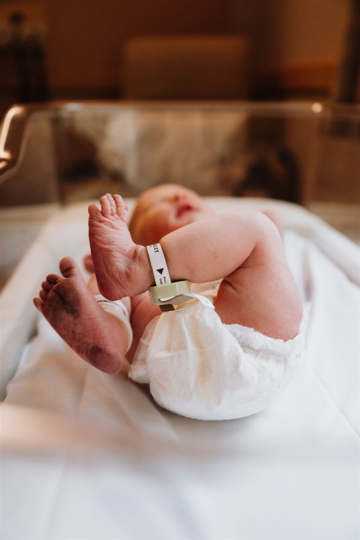 birth-photography-hospital-newborn-Rochester-minnesota