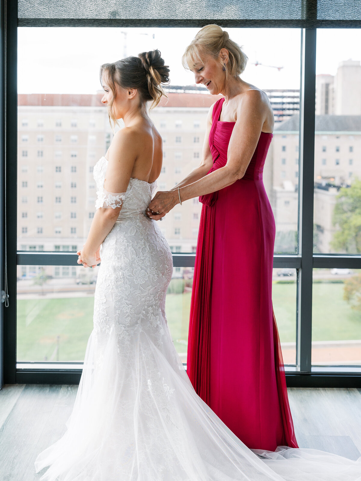 pittsburgh-wedding-photographer-phipps-botanic-gardens-conservatory-wedding-outdoor-lgbtq-luxury-photography-light-and-airy15