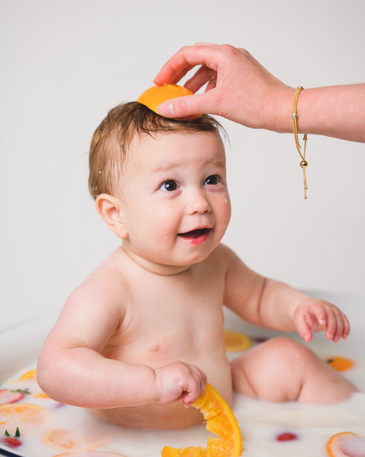 MiniAnna2023-MeganMullins-CharlieMilkBath_9173srgb-ev3000