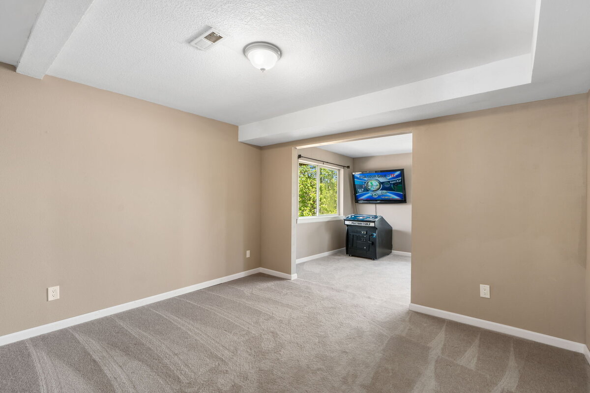 25-web-or-mls-6931-se-115th-ave
