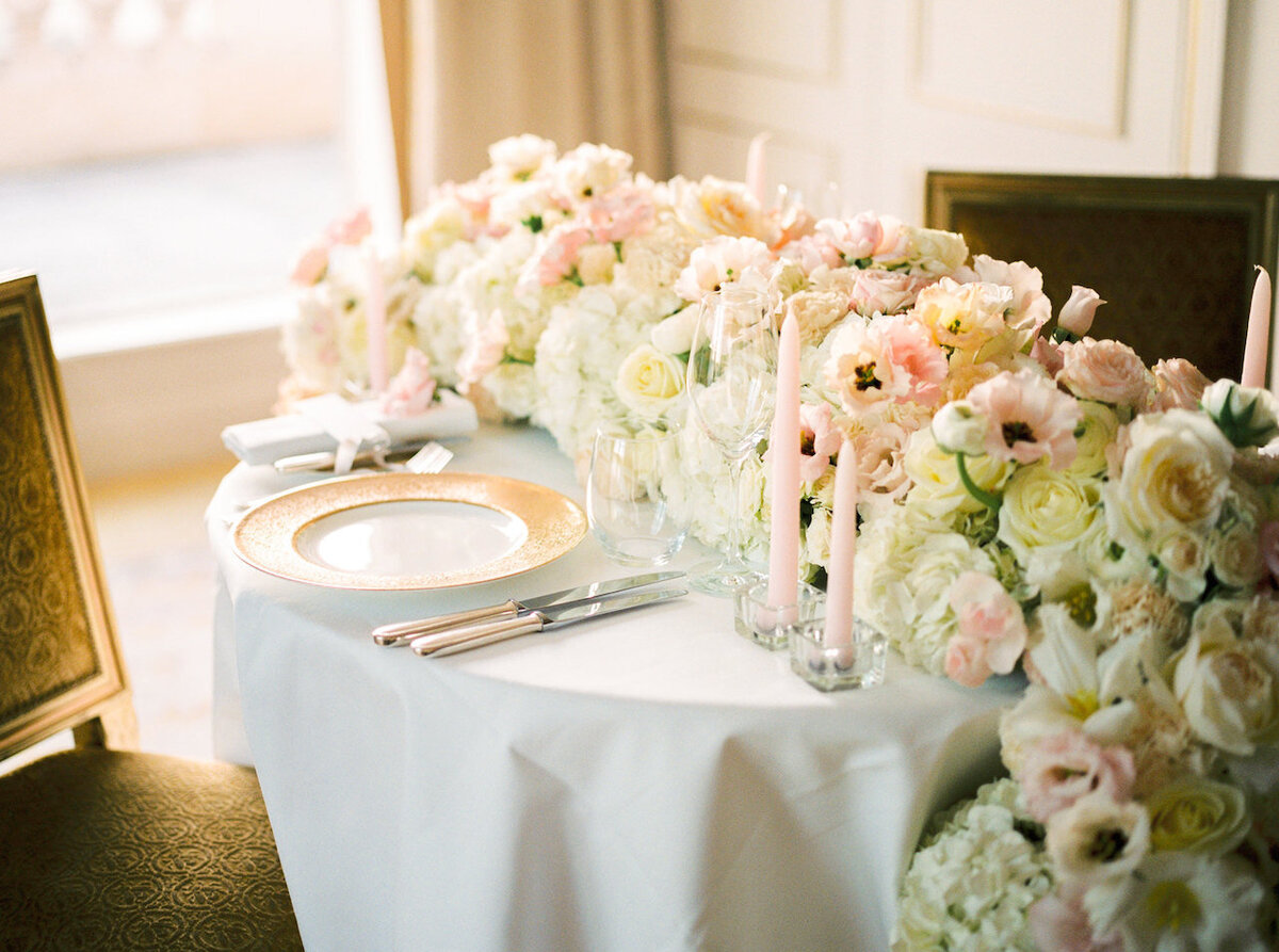 bespoke-tableware-luxurious-wedding