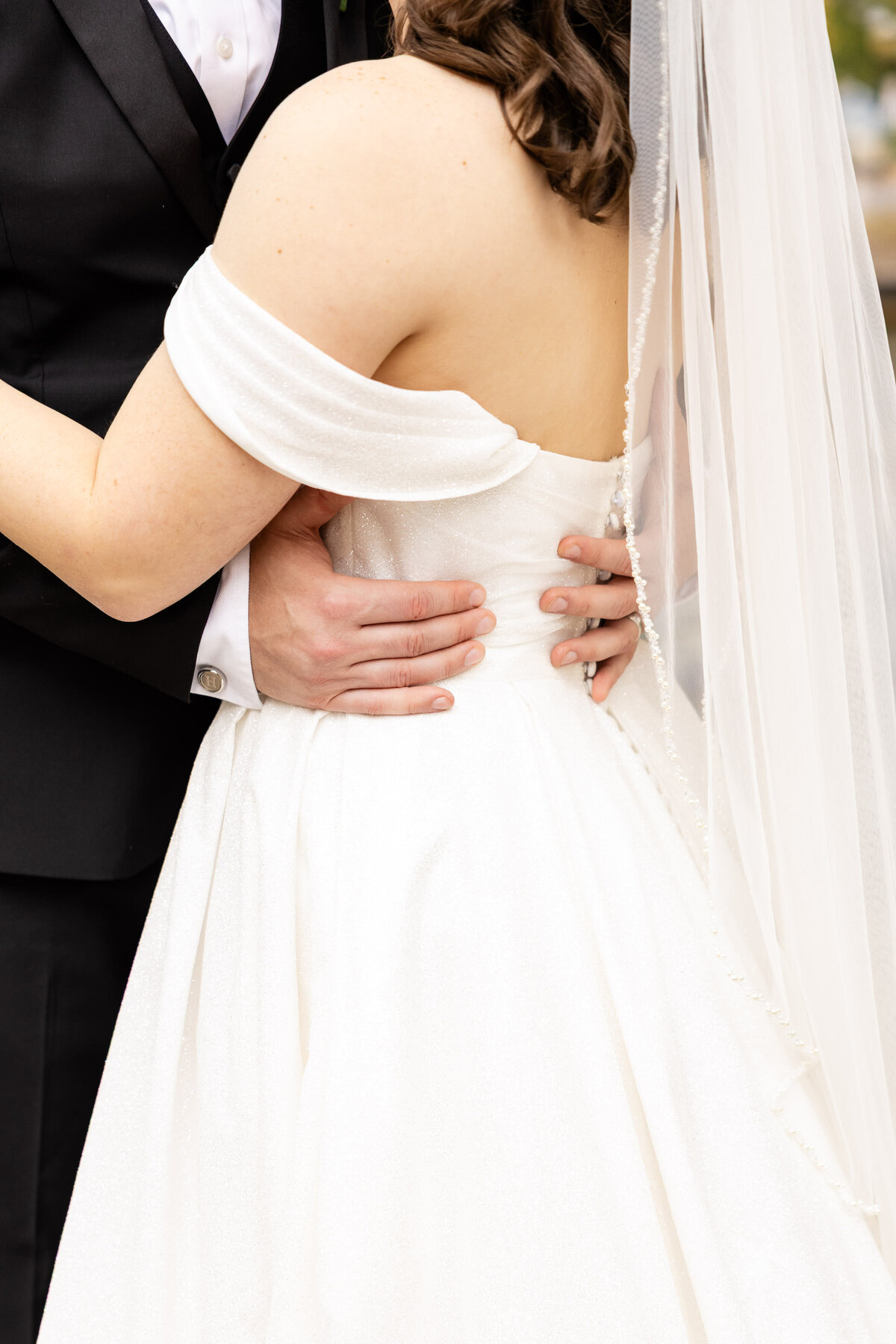 irvine-park-st-paul-mn-wedding-party-fun-photos-10