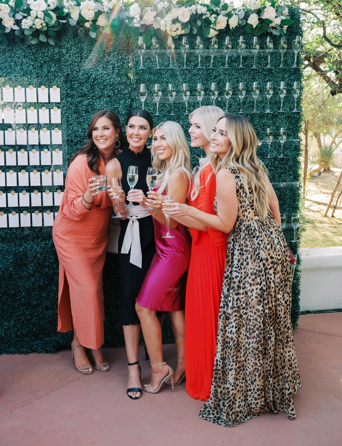 wedding-guests-champagne-wall