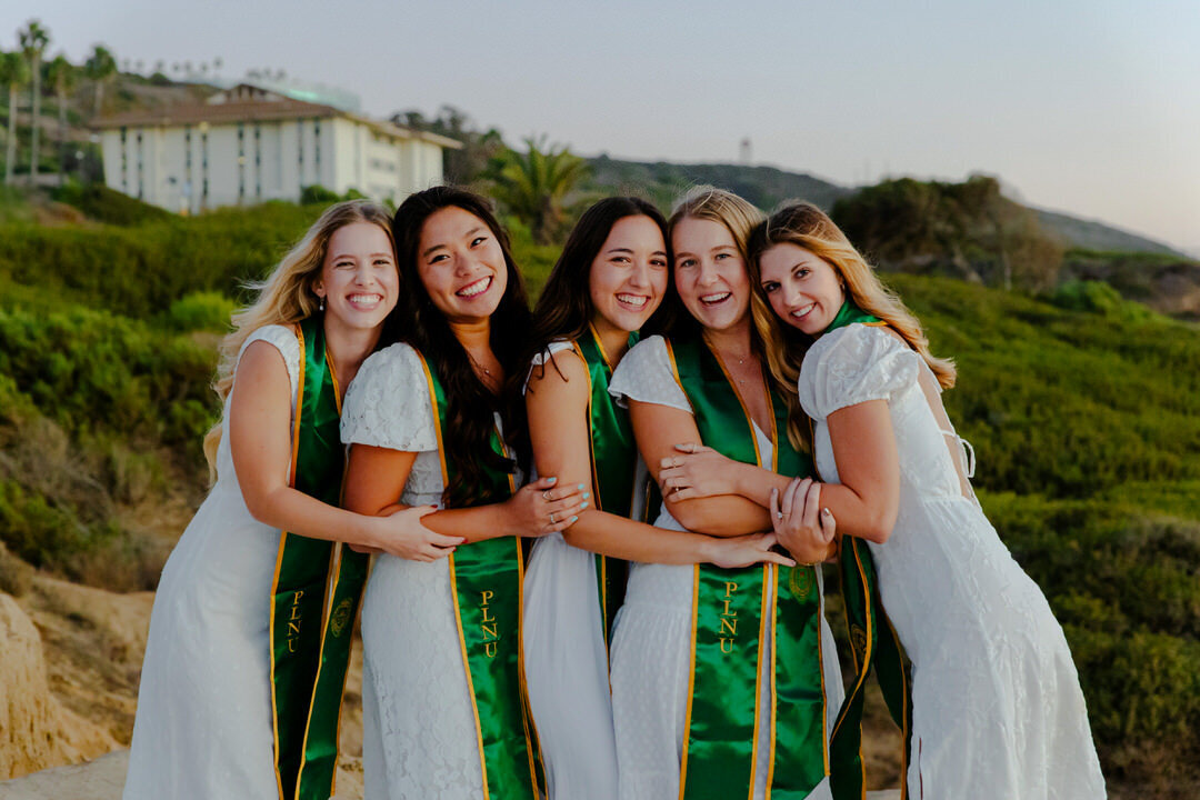 katherine-beth-photography-san-diego-grad-photographer-san-diego-graduation-photos-grad-photos-san-diego-senior-graduation-photos-point-loma-nazarene-university-grad-photos-plnu-grad-photos_0011-1