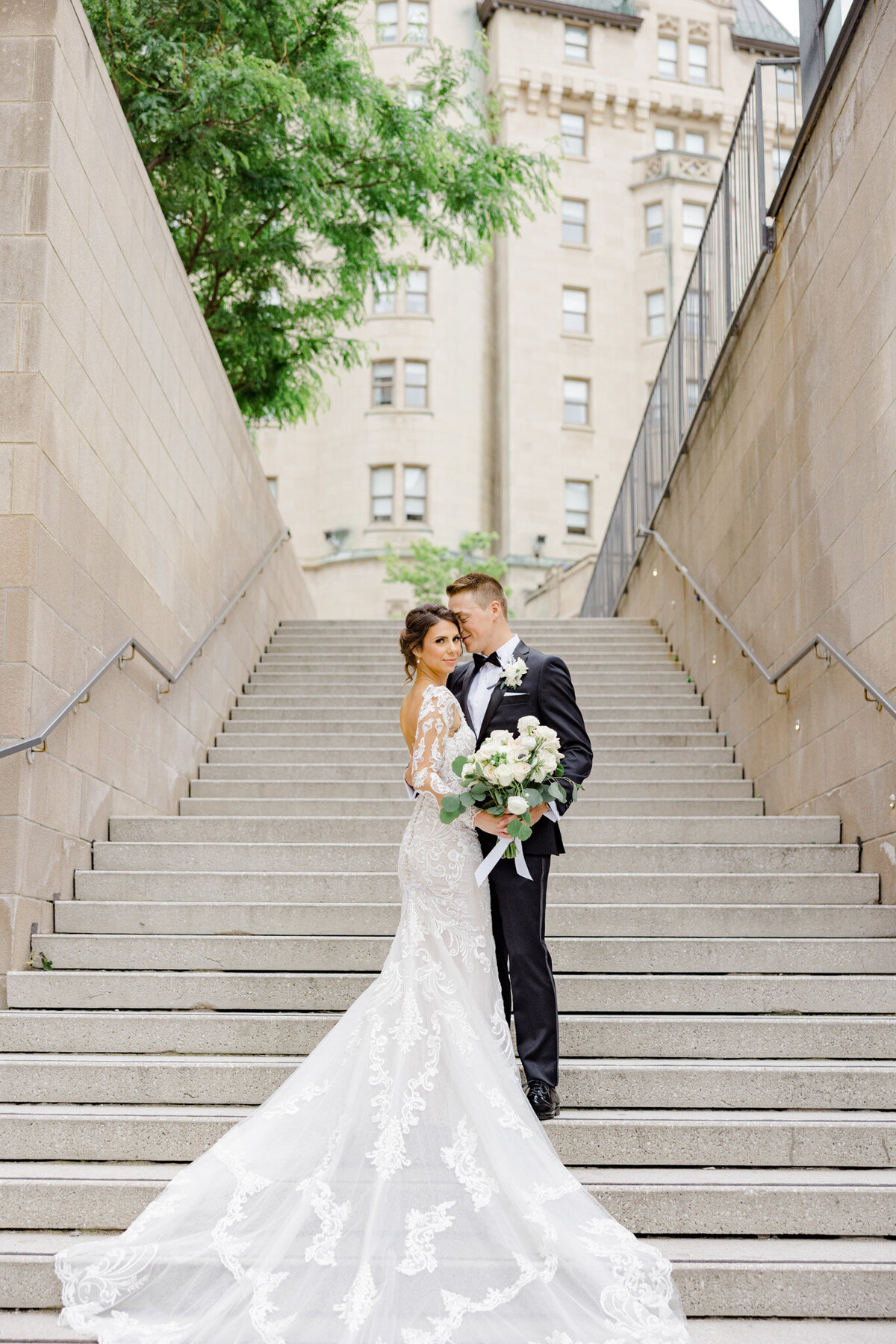 hannah-braden-ottawa-wedding-shaw-centre-2023-132