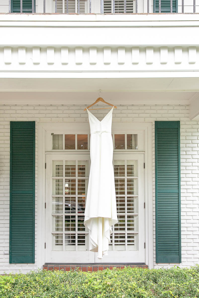 Paige & Zak wedding at Winter Park Racquet Club|  Images by Amalie Orrange Photography15