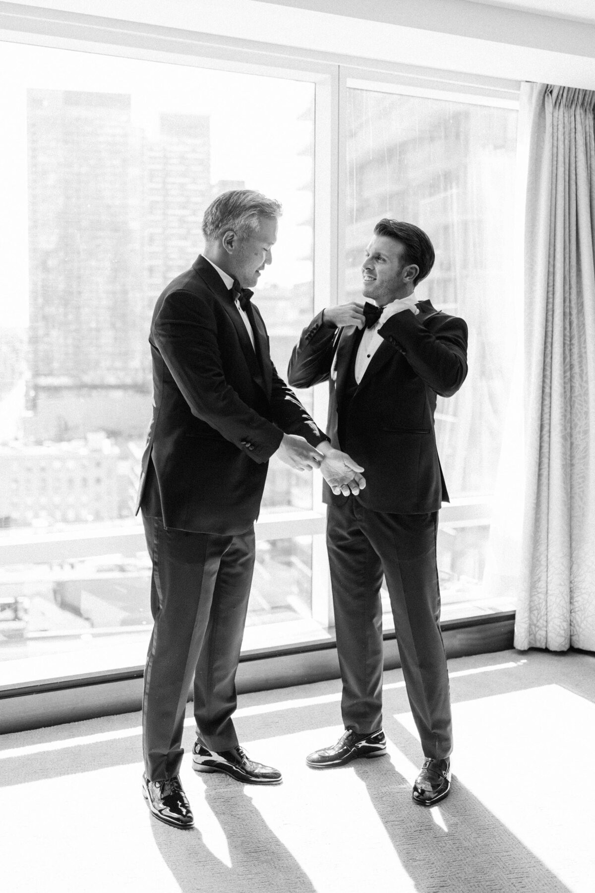 515-Shangri-La-Hotel-Toronto-Canada-Christopher-Edward-Wedding-3