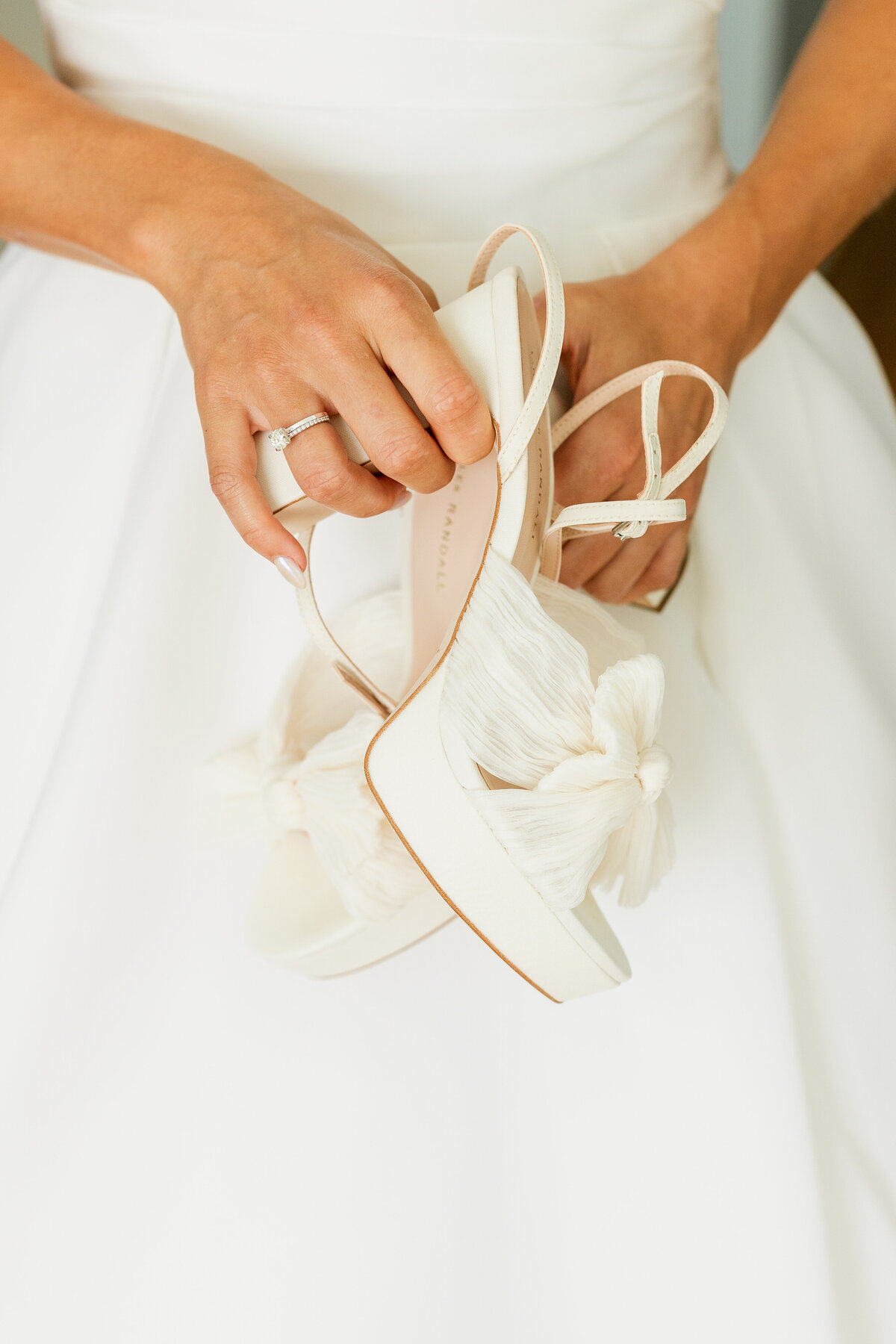 ashley-mac-photographs-new-jersey-new-york-connecticut-romantic-elegant-wedding-photography-warm-editing-47