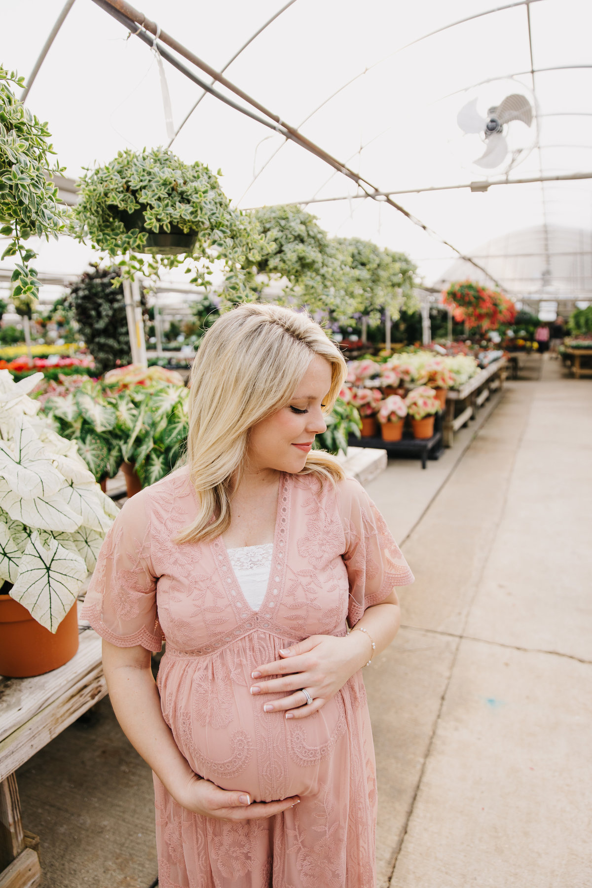 greenhouse-maternity-photography-session-raleigh-2508
