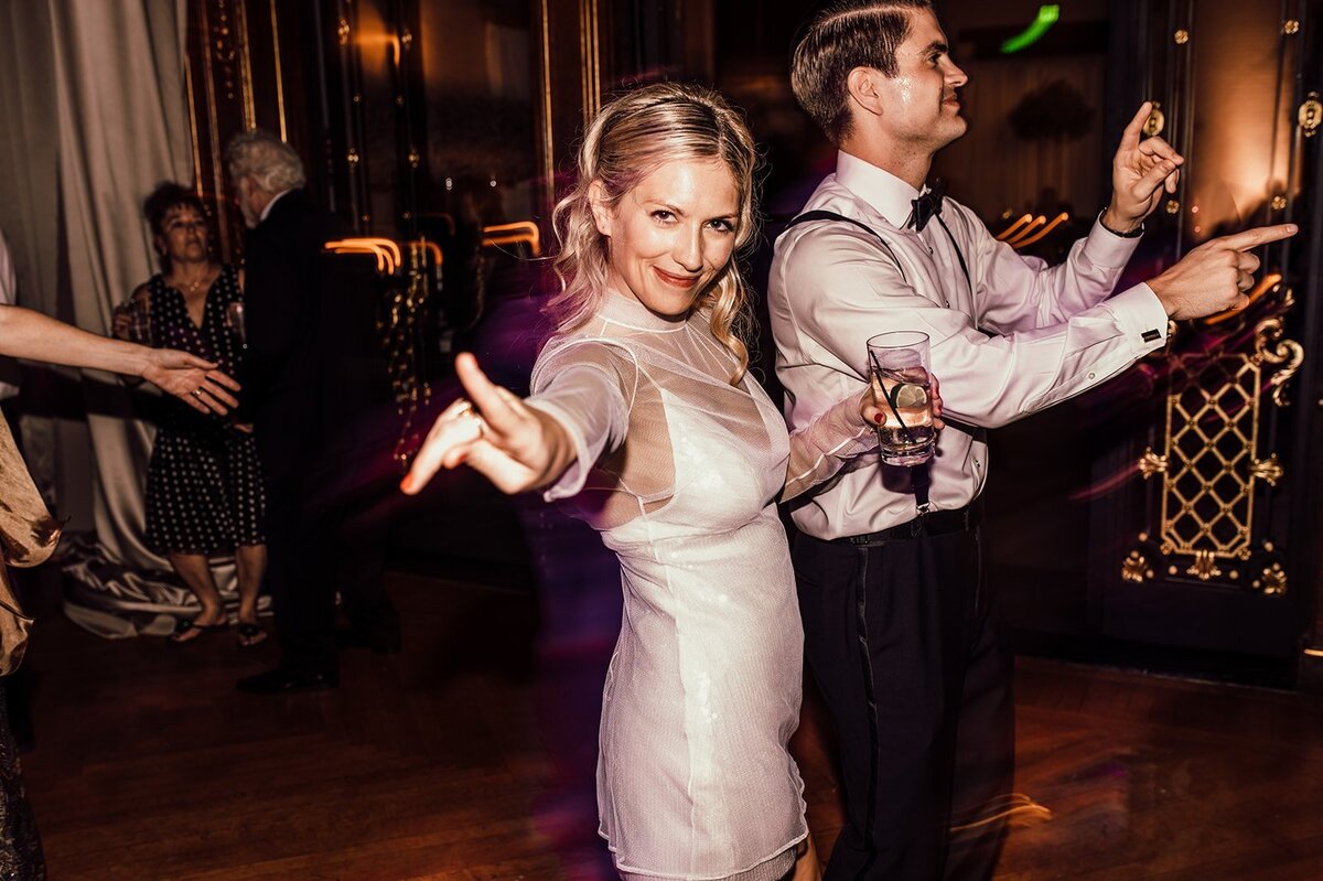 katie-ben-baltimore-sagamore-pendry-engineers-club-wedding-by-lilly-red-1109