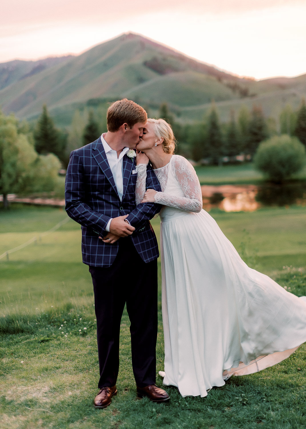 SunValley_Idaho_Destination_Wedding_Photography_Caitlin_Joyce_Photo-84