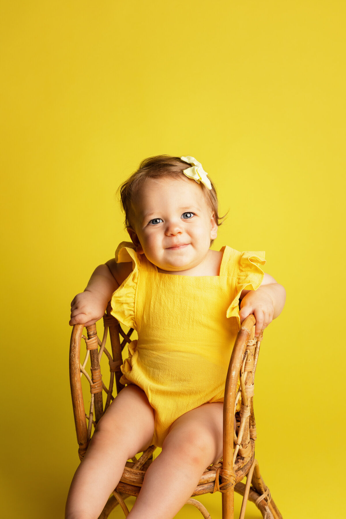 Best NW Arkansas cake smash photographer, cake smash photography near me, baby birthday photoshoot NW Arkansas