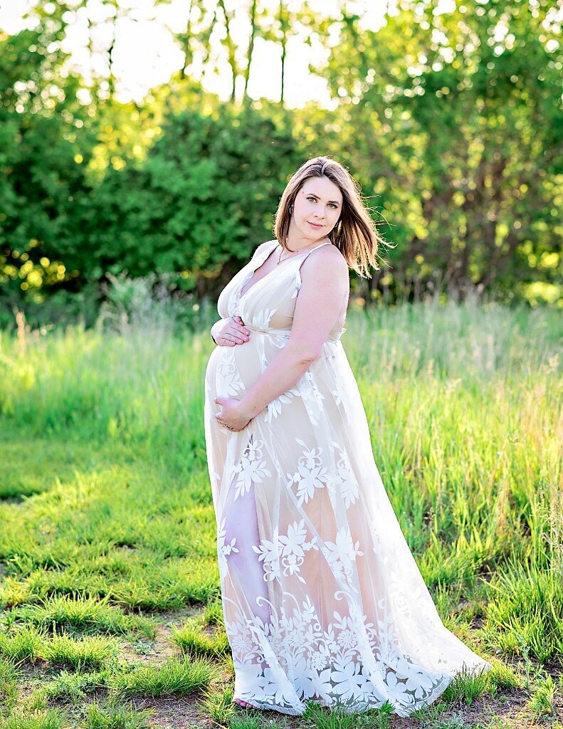 pregnant woman in field