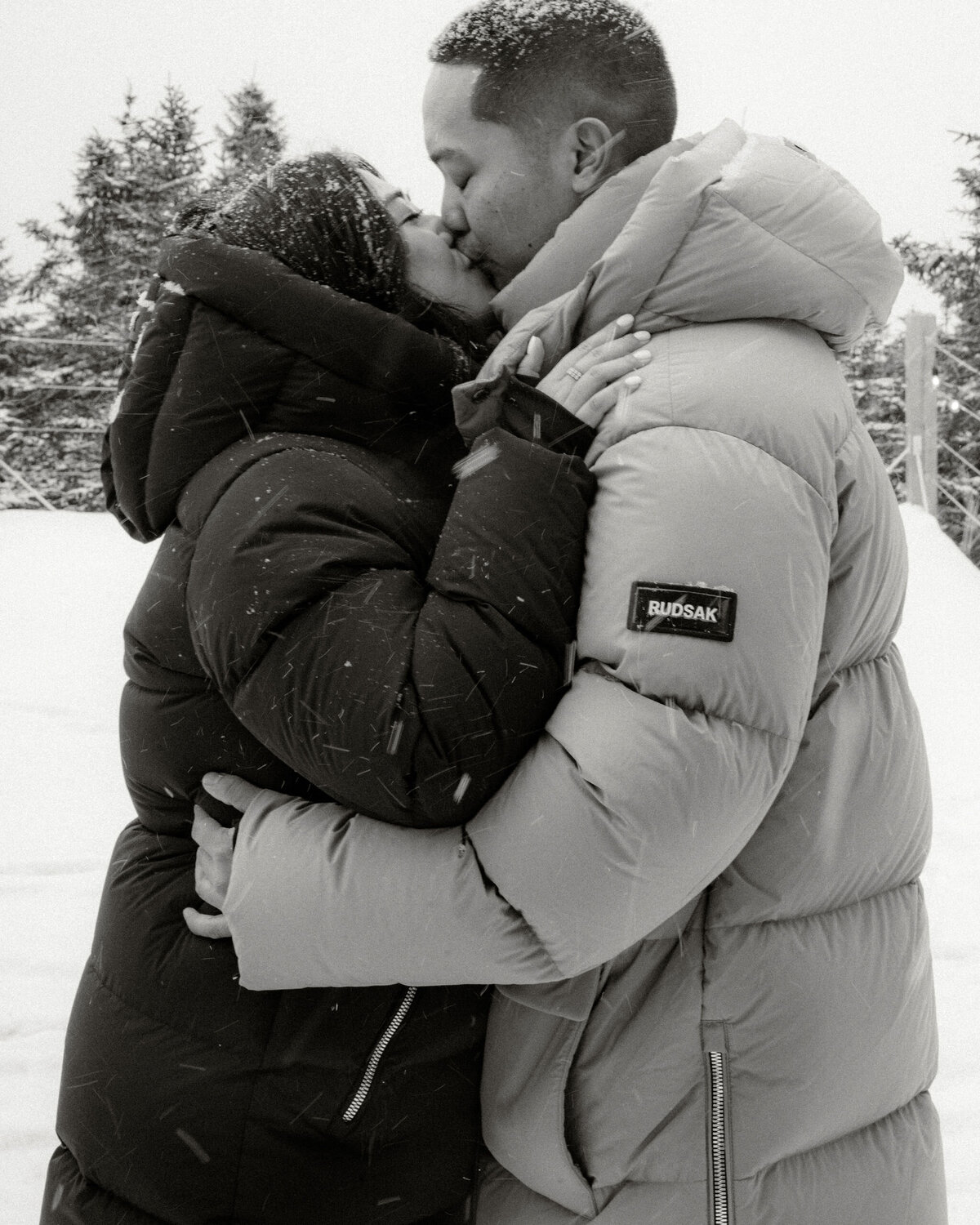 S-R_Winter-Elopement-Quebec-87