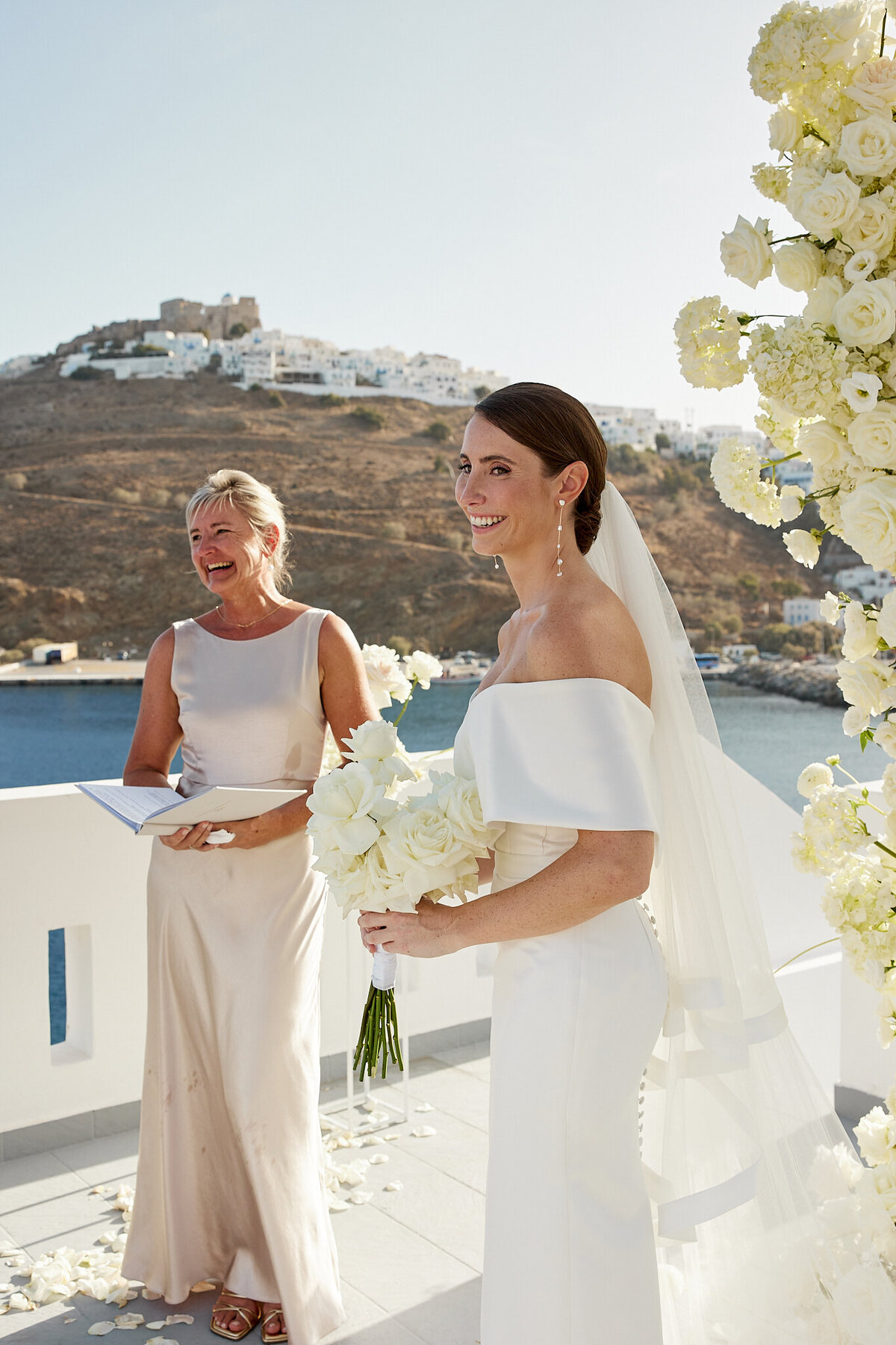 wedding photographer europe greece ceremony00018