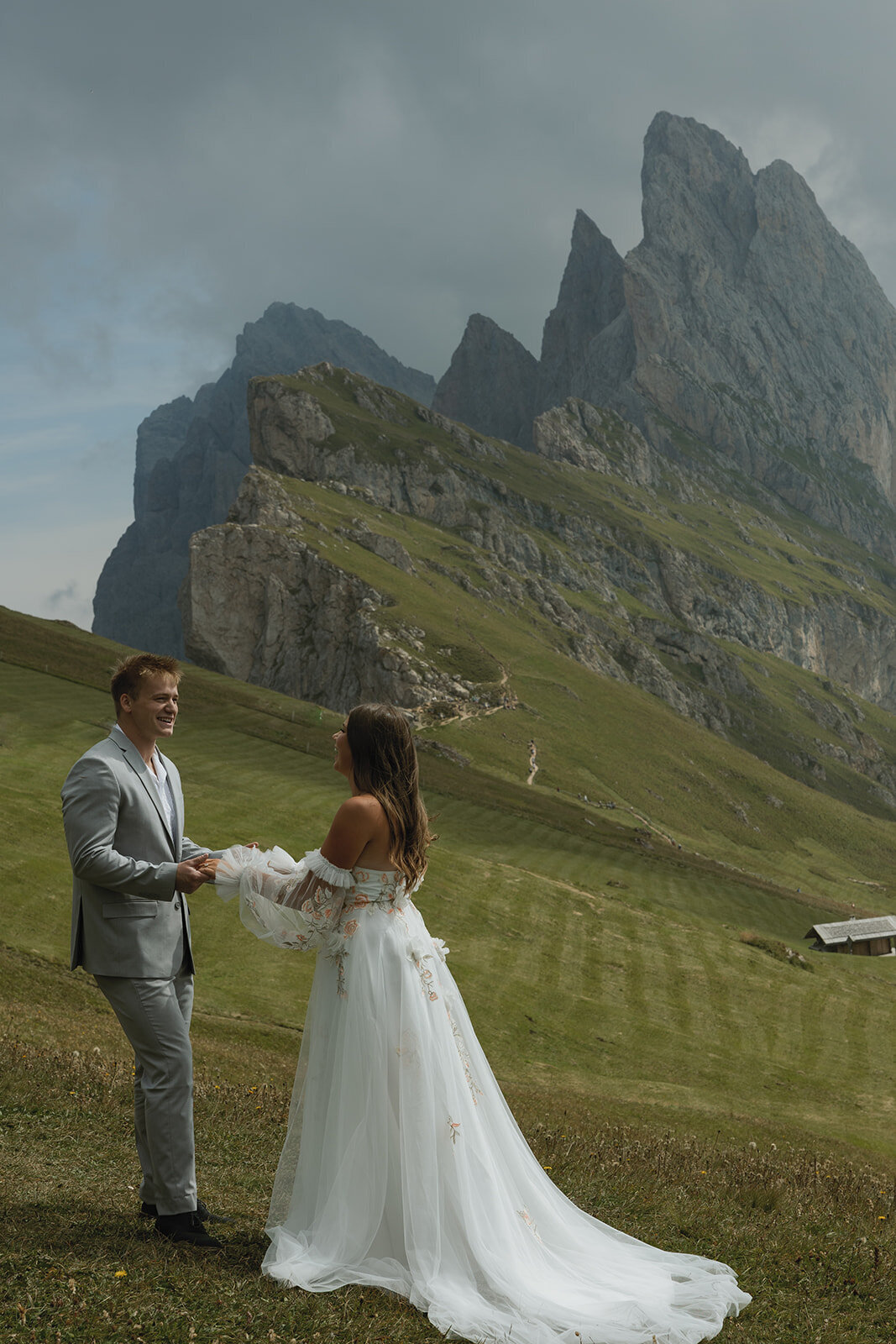 destination-wedding-elopement-photographer-italy-dolomites-seceda-documentary-tanya-davids-photo-film-14