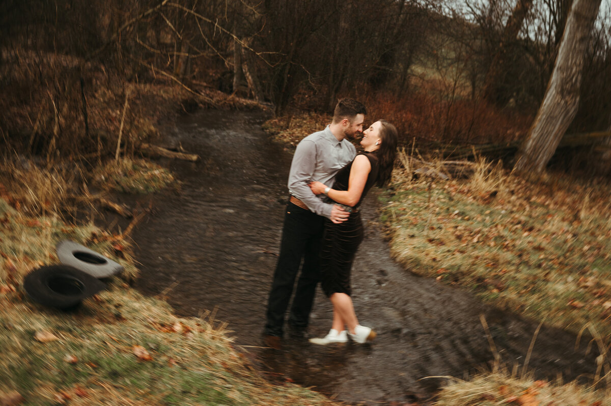 presley-gray-photo-montana-western-style-engagement-4838