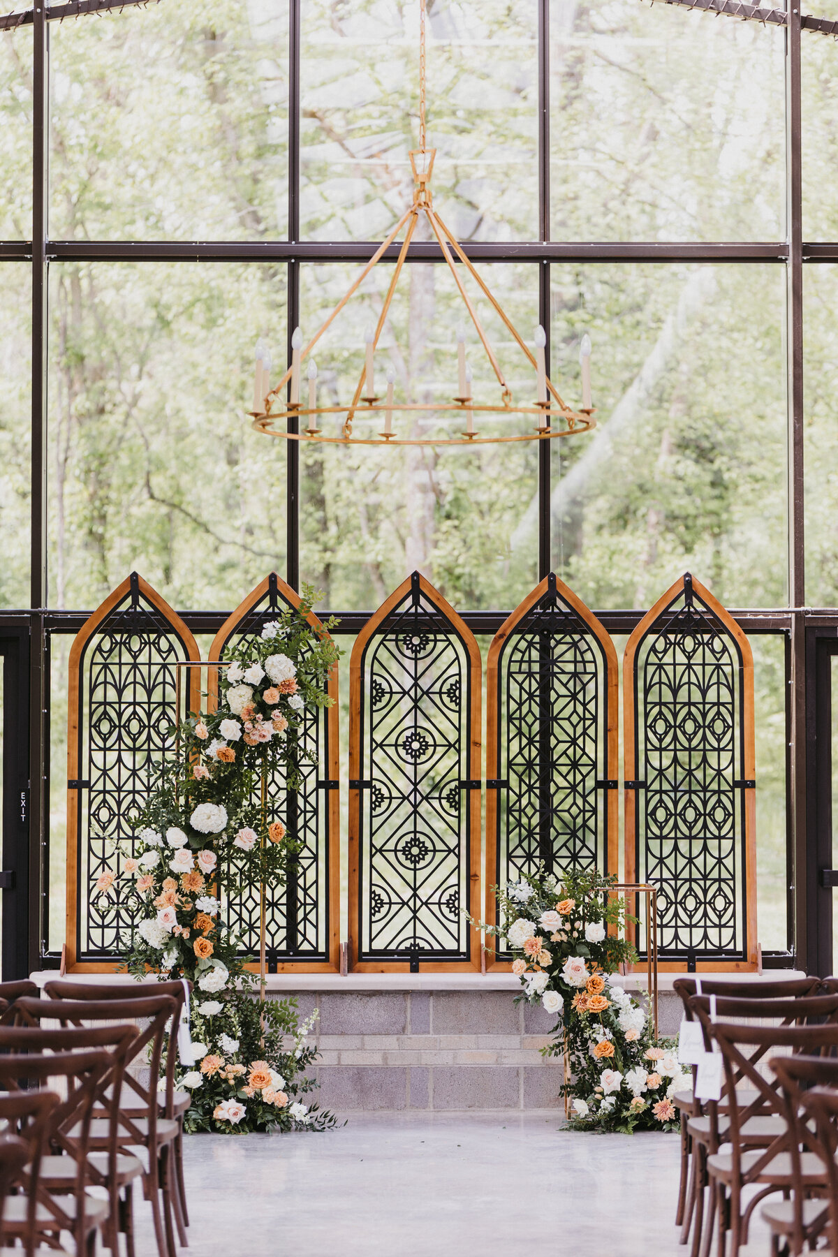 Indianapolis Wedding Florist Planner_First Class Designs_copperhead photography_6