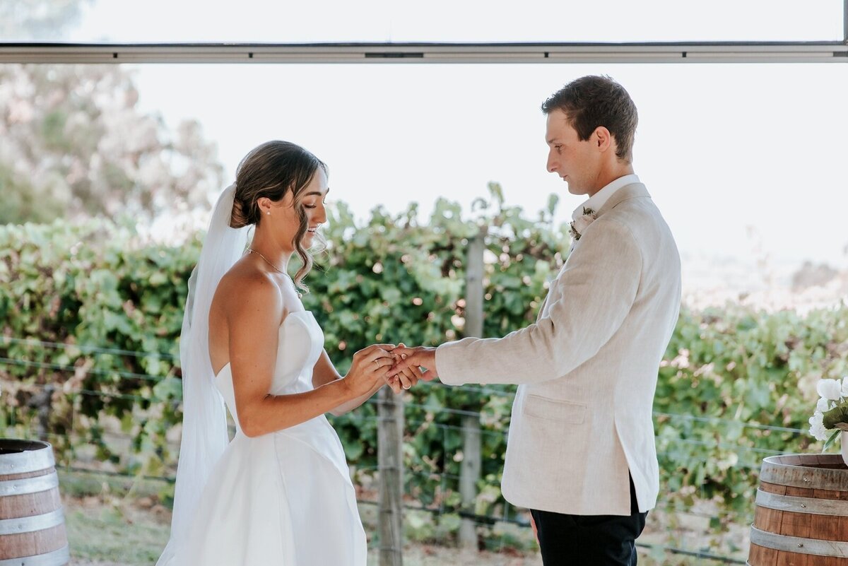 Elope-micro-wedding-elopement-yarravalley-melbourne-Balgownie-Estate7