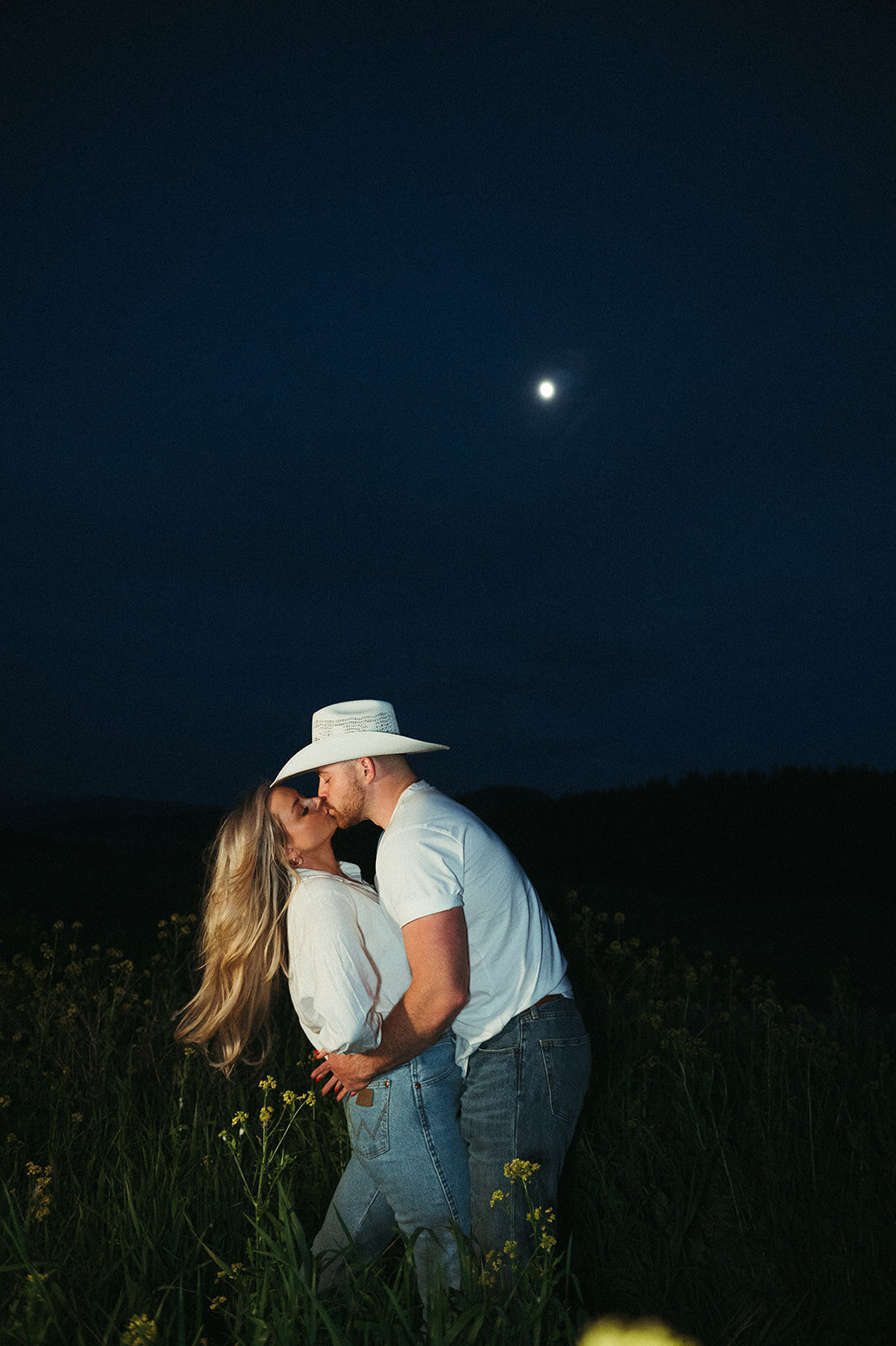 presley-gray-nighttime-western-montana-engagement0177
