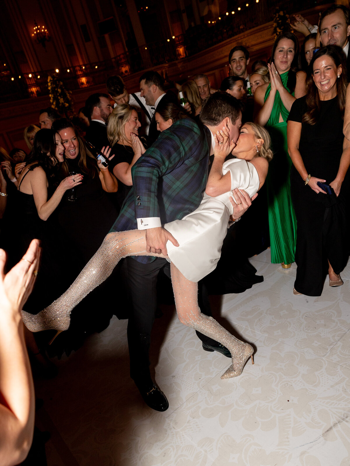 chicago-luxury-winter-wedding-at-old-st-pats-128