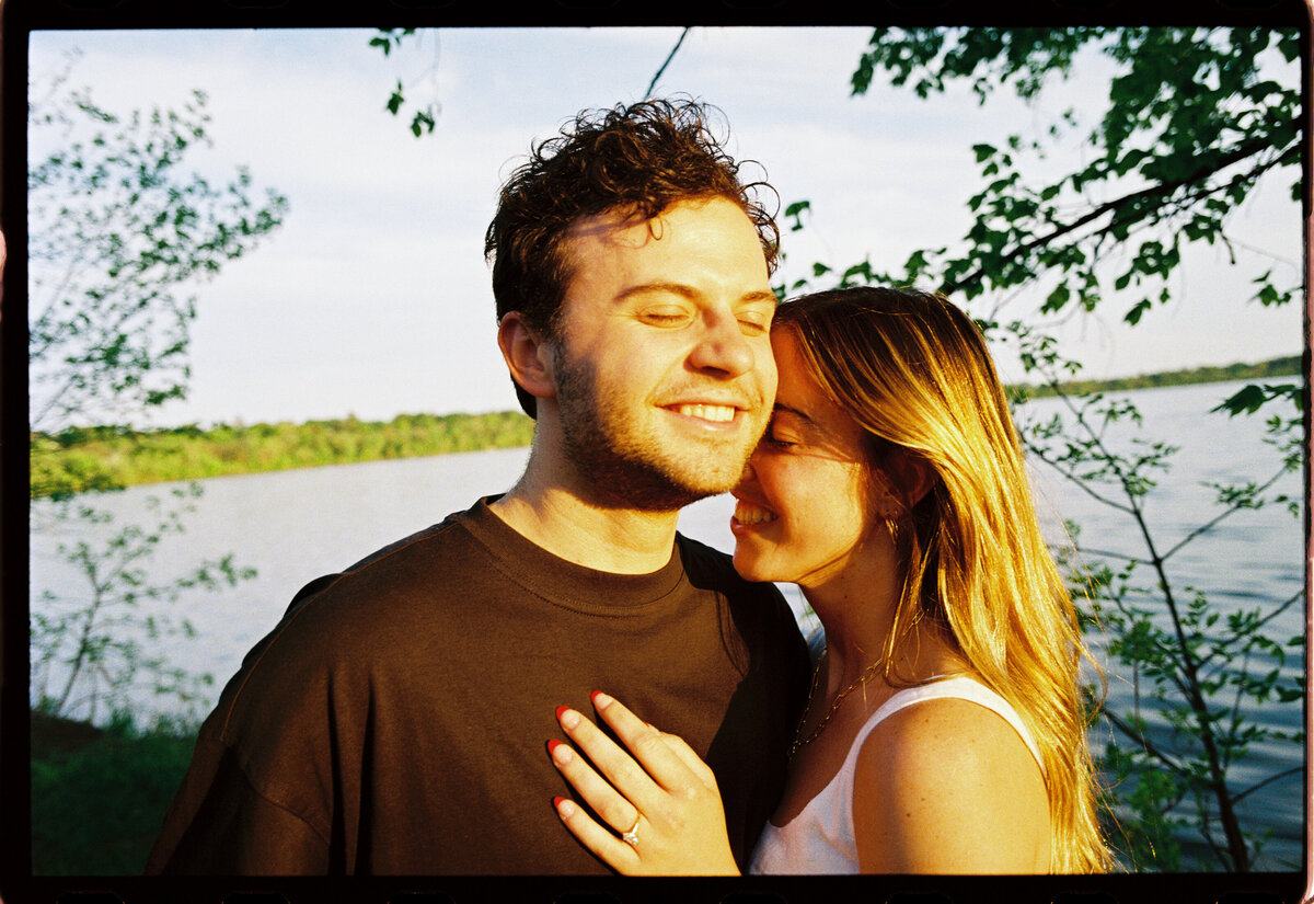Lyndale-Rose-Garden-engagement-R&K-Will-DeGraw-Clever-Disarray-22