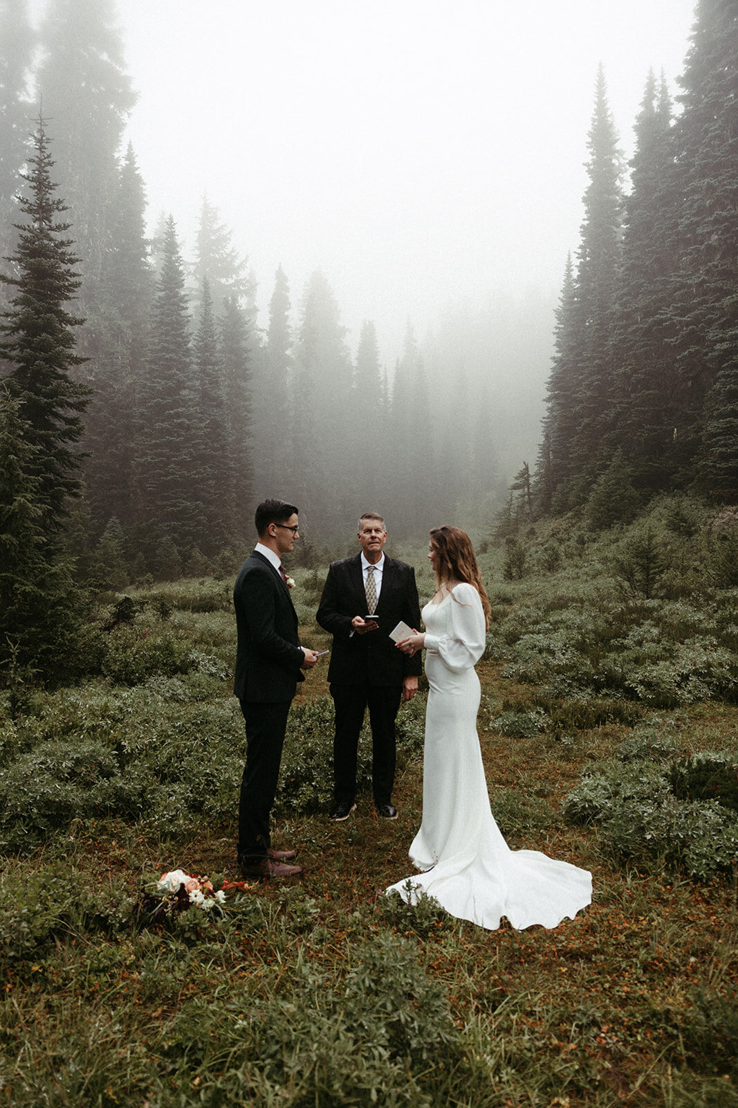 MtRainierSmallWedding-DallinHazard-100