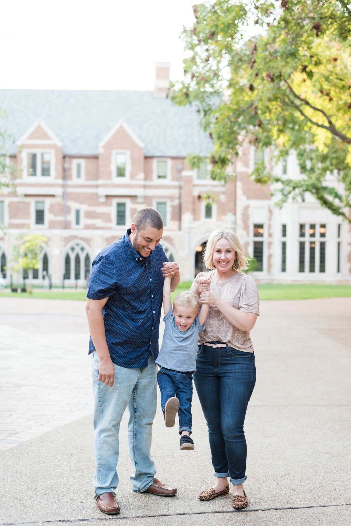 Outdoor-lifestyle-family-photos-Nashville-TN+1