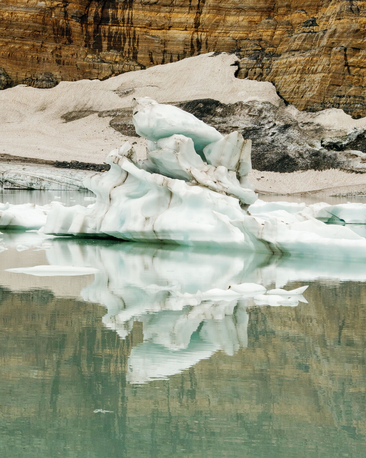 grinnell_glacier_icebergs_national_park_montana_01