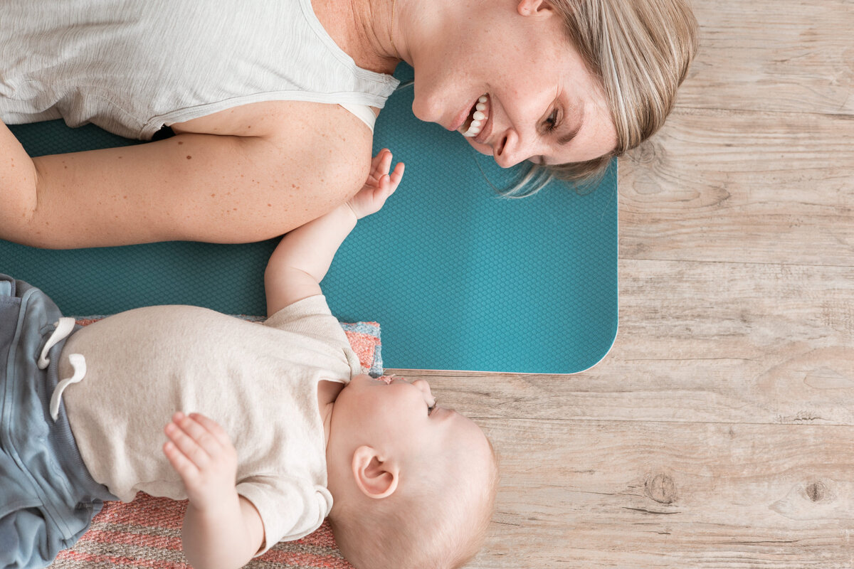 denver-brand-headshot-photographer-yoga-baby-class