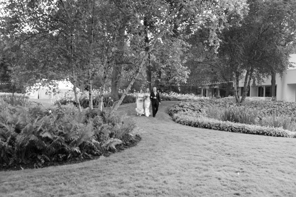 Lake-Minnetonka-wedding-Will-DeGraw-Clever-Disarray-45