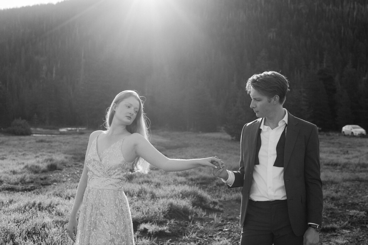 bend Oregon Photographer Sparks lake elopement-2