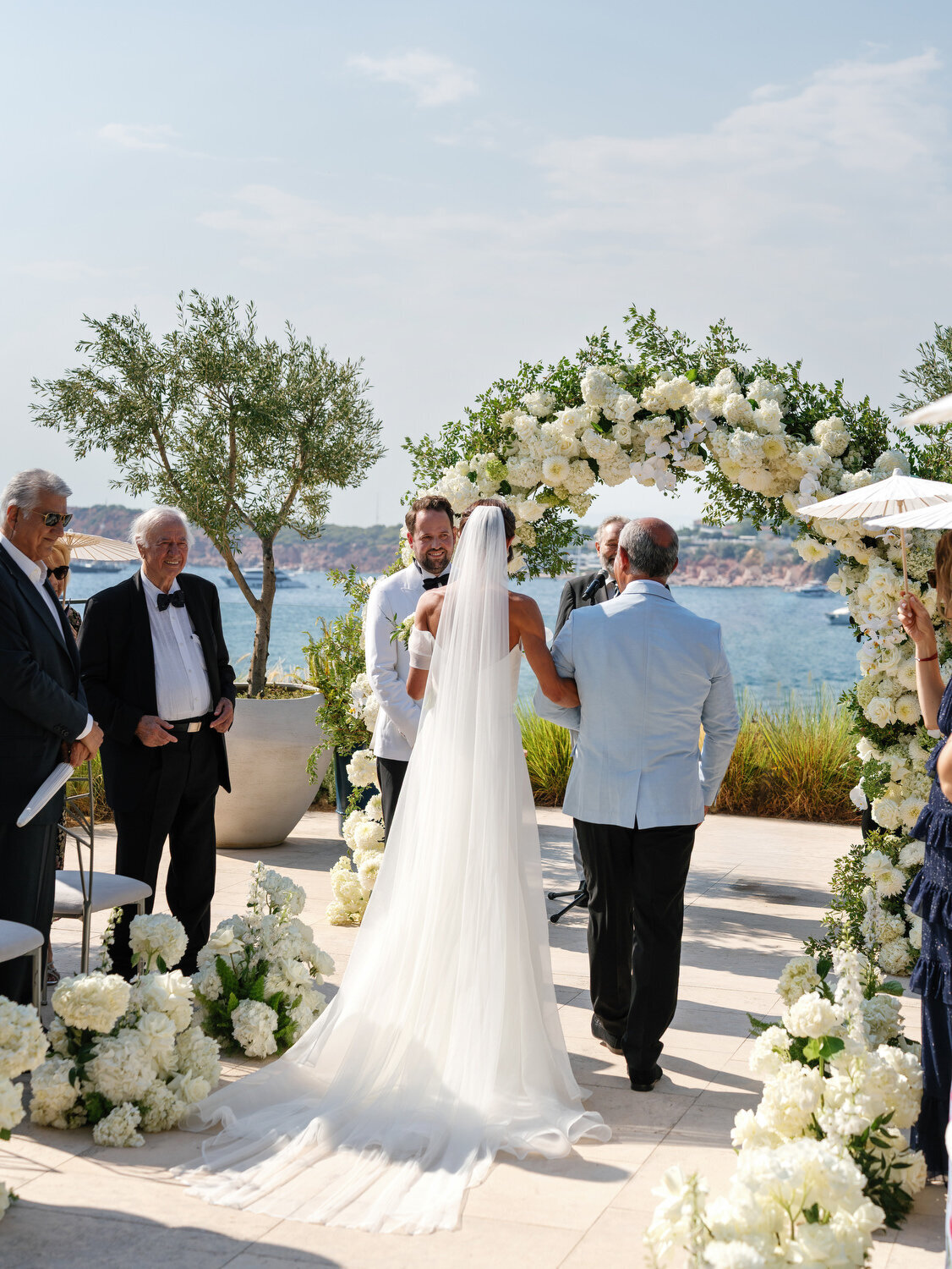 Black-Tie-Wedding-at-Four-Seasons-and-Vouliagmeni-Lake-036
