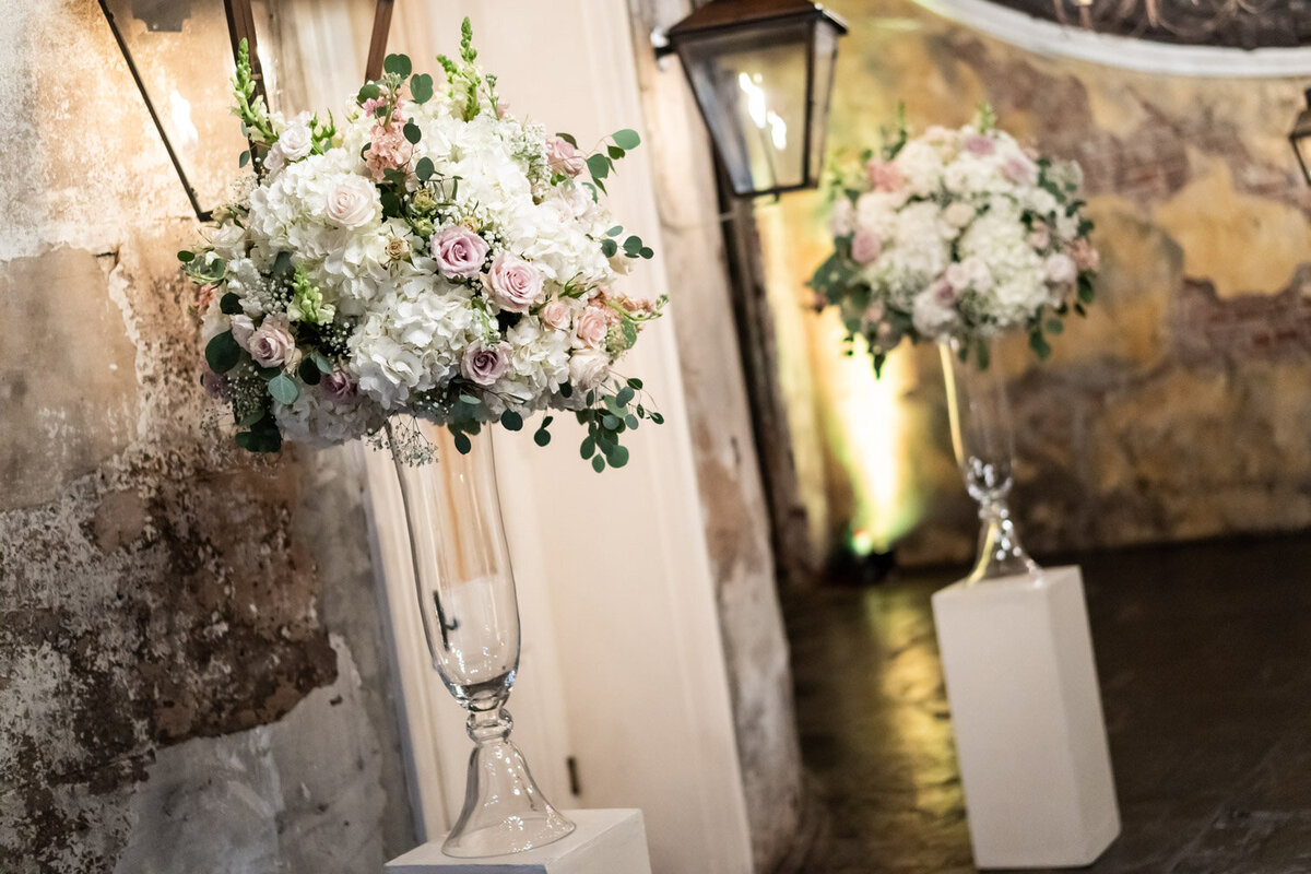 Wedding ceremony flowers