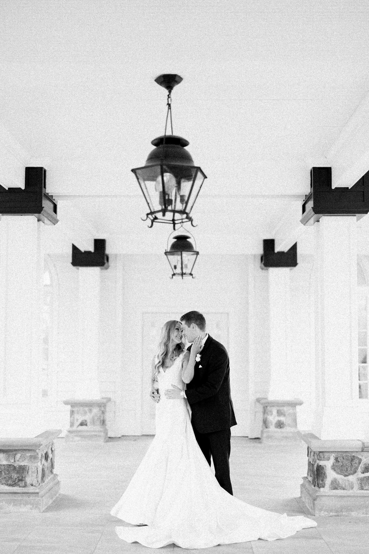 Molly Sue Photography New Jersey + East Coast Wedding Photographer Romantic Imagery Engagement Lifestyle Heirloom Wedding Albums37
