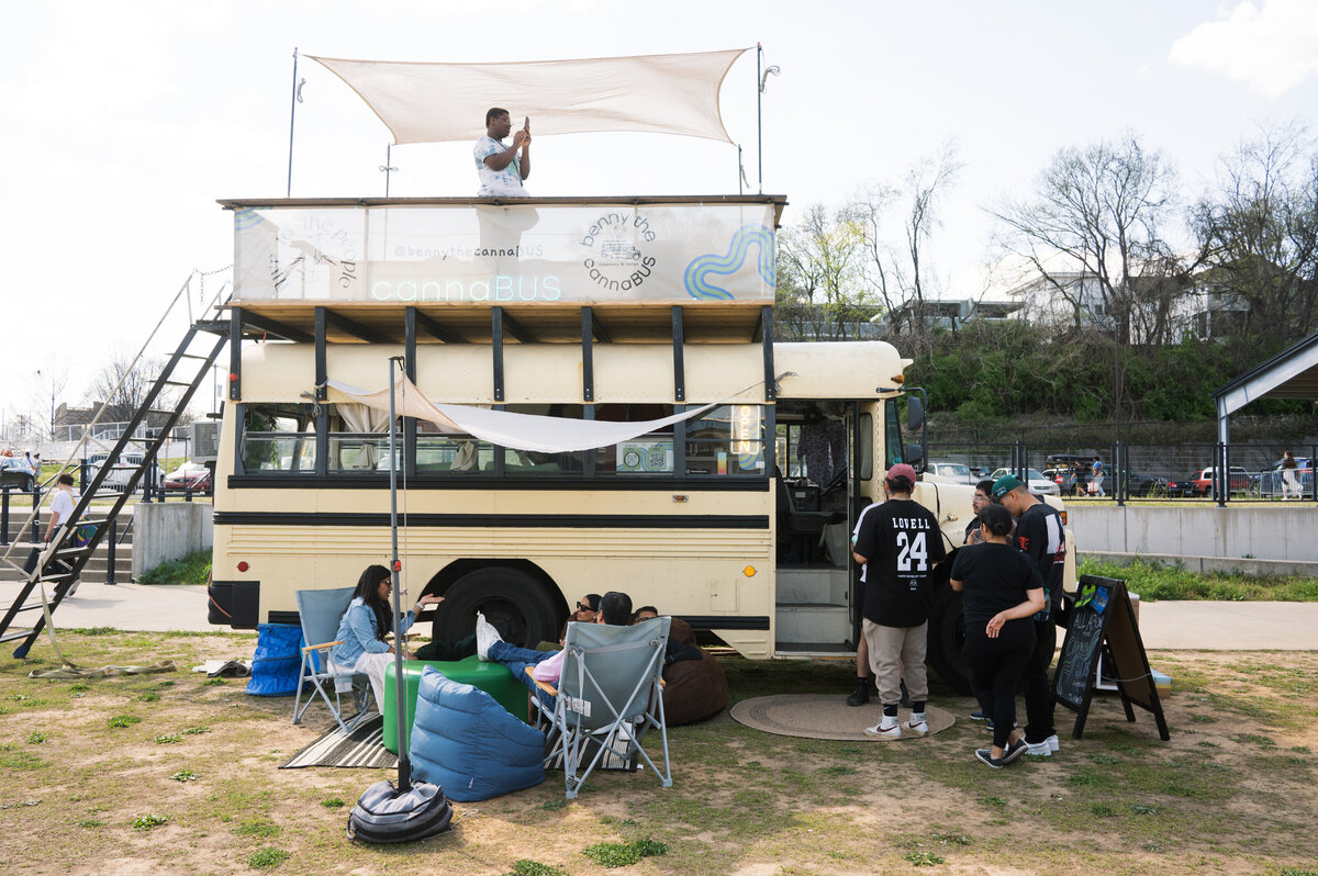 Nashville-Tennessee-Mobile-Cannabis-Dispensary-Benny-The-Cannabus-4