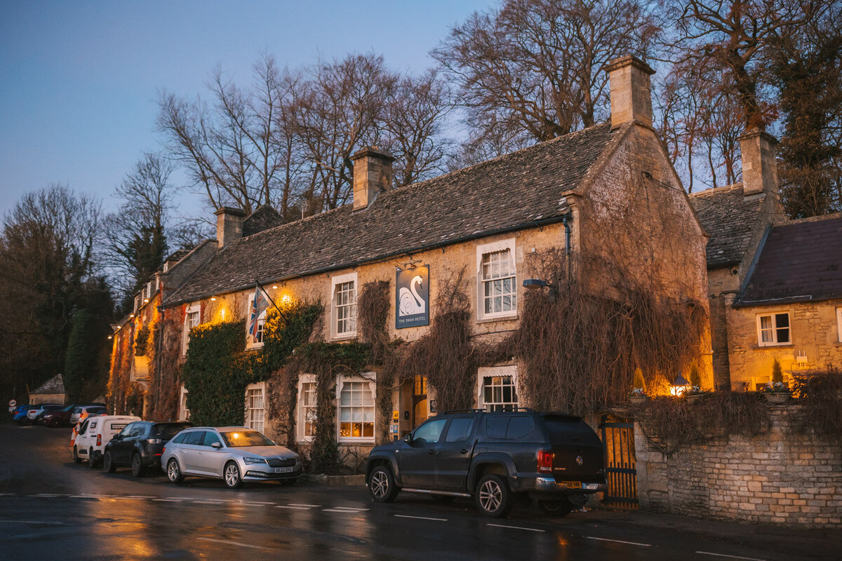 The Swan Hotel Cotswolds Wedding - Dita Bowen Photography-87