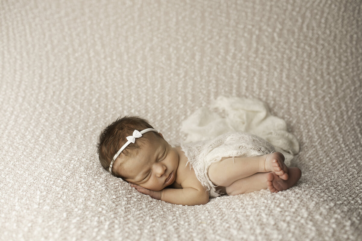 DFW-newborn-photographer-chunky-monkey-19