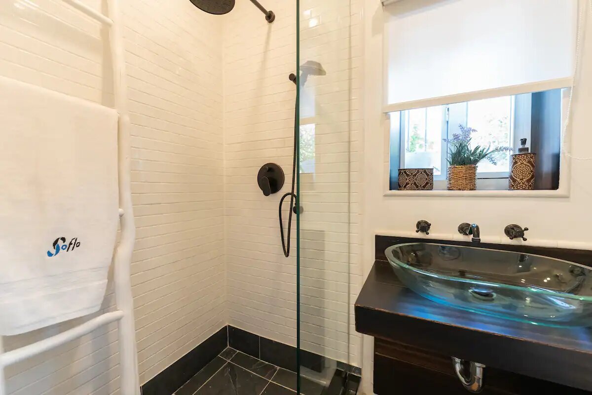 Bathroom 2 (4)